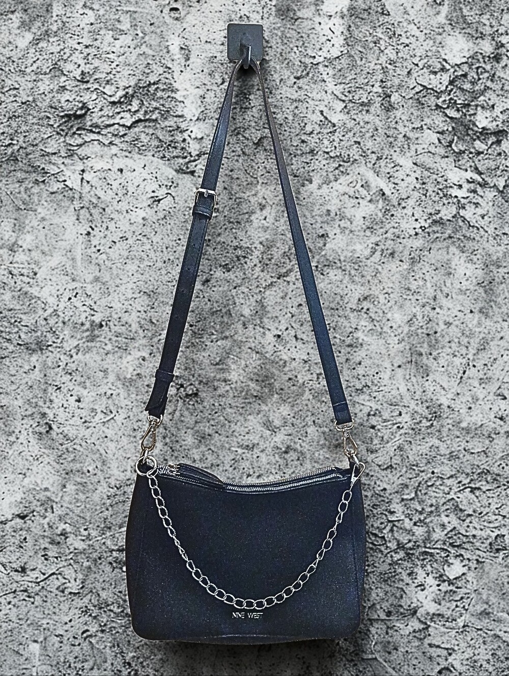 Nine West NWOT New Black Crossbody Shoulder Bag with Silver Chain Accent